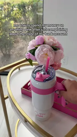 I mean…the “P” in priorities stands for pink, right? 💅✨  #parishilton #pink #holiday #slivinginthekitchen #aesthetic 