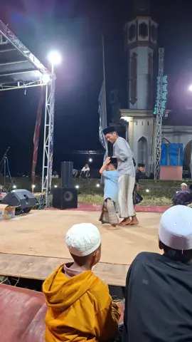 Yg lain minggir dulu, artisnya lagi tampil🤭🤣 #danbadanplus #zapin #gambusarabic #tarizapin #fyppppppppppppppppppppppp 