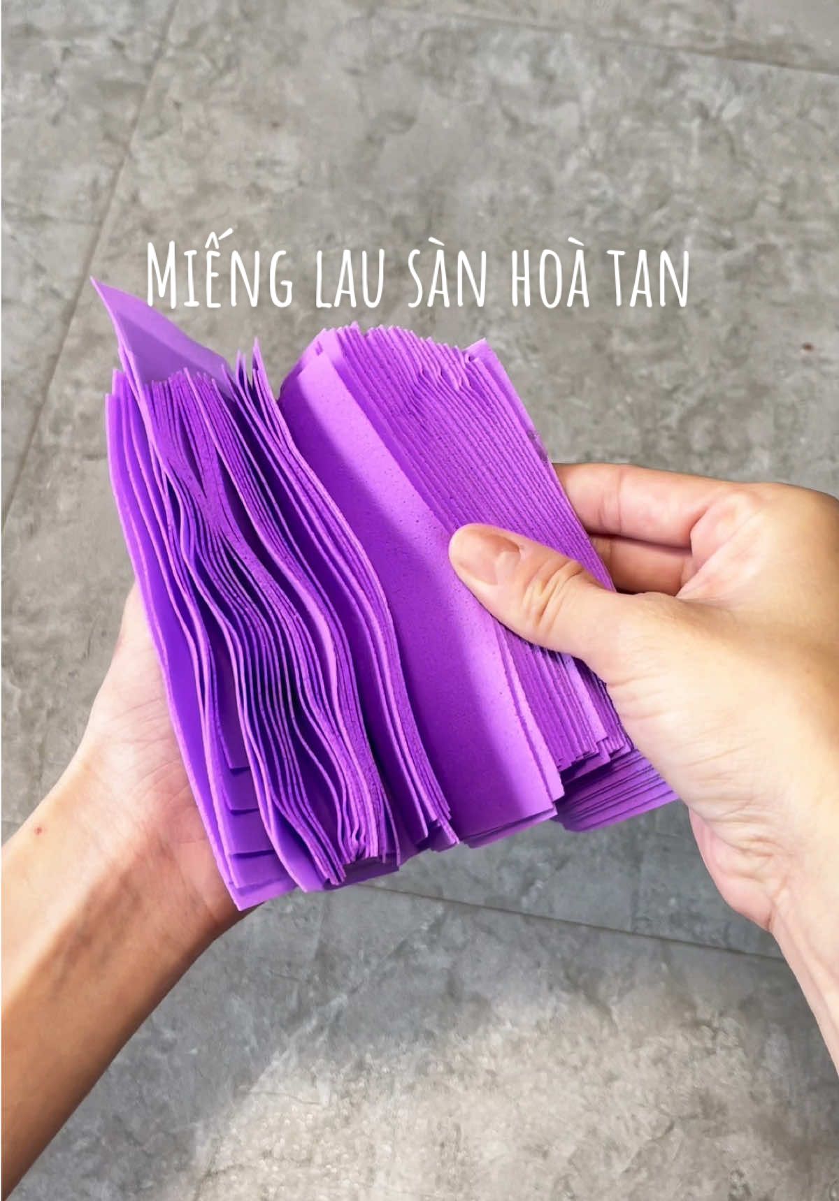 Miếng lau sàn hoà tan trong nước siêu bóng #mienglausantantrongnuoc #giadungtienich #dodungnhabep #xuhuong 
