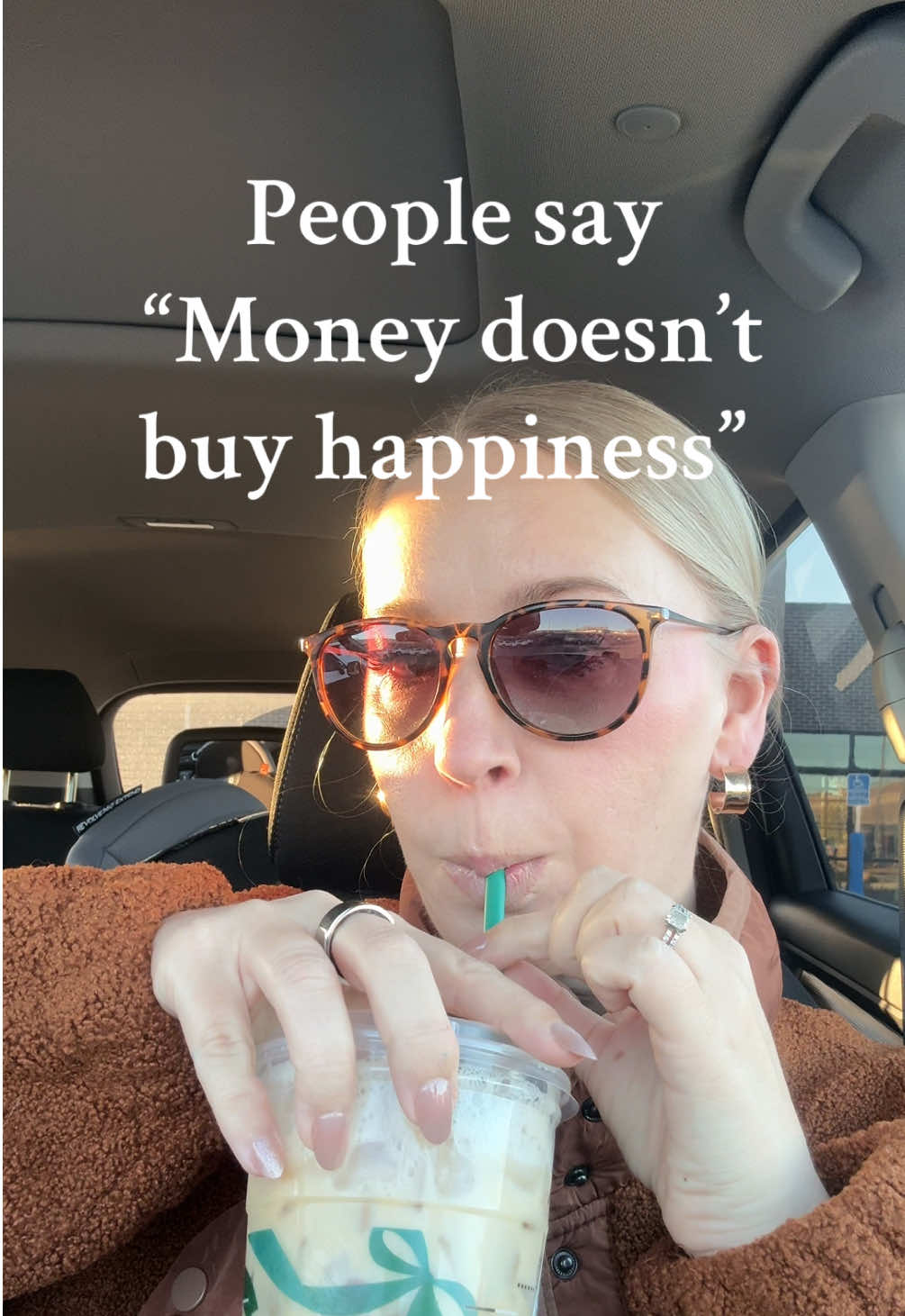 Sugar cookie latte could cure any depression #starbucks #holidaydrinks #starbucksdrinks #coffeetiktok #coffeetok 