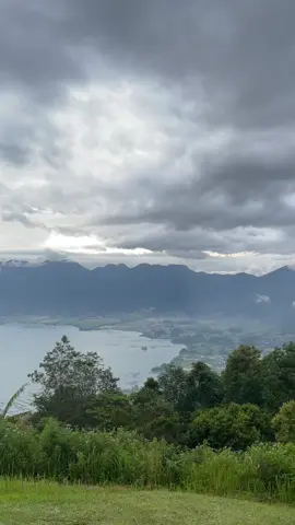 ada cerita disetiap kilometernya😌 #fyp #cinematic #sumaterabarat #minang #puncaklawang 