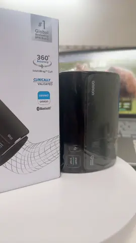 Máy đo huyết áp Omron HEM-7600T – dòng cao cấp không dây của Omron, thiết kế sang trọng, gọn nhẹ, dễ dùng cho mọi lứa tuổi. ✅ Đo chính xác tuyệt đối nhờ công nghệ Intellisense & vòng bít IntelliWrap 360°. ✅ Kết nối Bluetooth với app OMRON Connect, lưu trữ và theo dõi huyết áp thông minh. ✅ Không dây – tiện dụng – hiện đại, phù hợp cho cả gia đình. Đầu tư 1 lần – bảo vệ sức khỏe lâu dài, xứng đáng có trong mỗi nhà!#dohuyetaptudong#maydohuyetaptainha #omron #mayhuyetap 