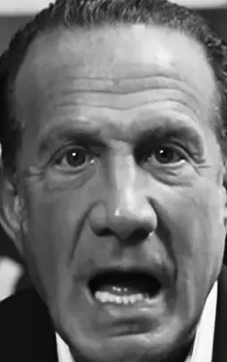 No fake love, no fake friends, no fake energy.  Real vibes only // motivational quote by Mark Shapiro #fyp #foryoupage #motivationalvideo #motivational #motivation 