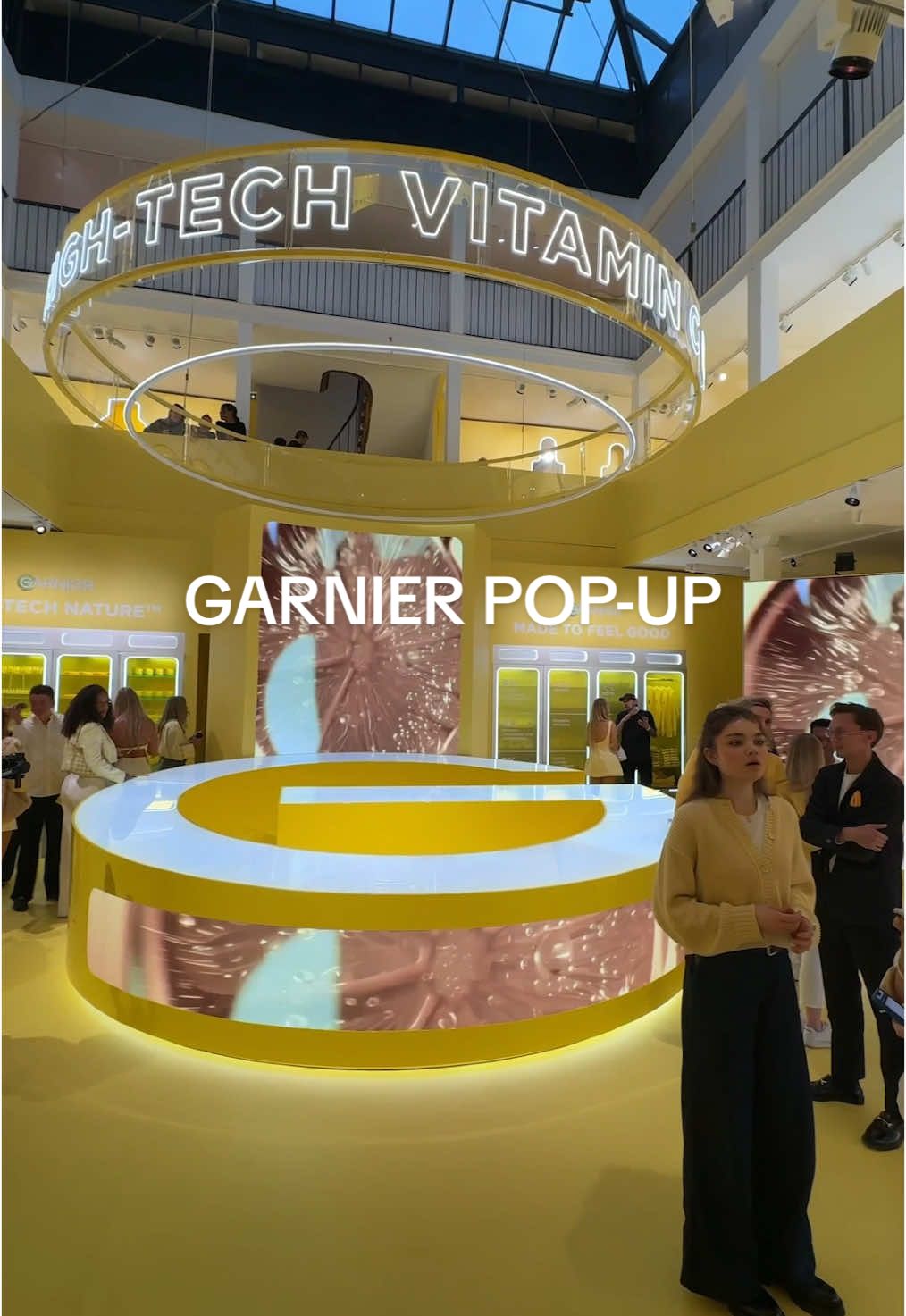 Your skin’s happy hour is here! 🍋🍹 Watch how the #Garnier team put together their High-Tech Vitamin C Bar Pop-Up in Paris.  The drinks depicted in this video are non-alcoholic beverages.  #LOrealGroupe #HighTechVitaminC #Skincare #EventProduction