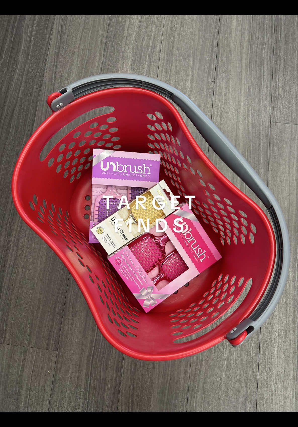 Holiday gift sets are finally here so grab a gift for yourself and a gift for your loved one and shop the FHI Heat Holiday Gift Sets at Target! 🎄💖 #ad #giftideas #targetfinds #shopping @FHI HEAT 