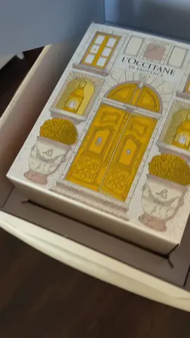 Ahhhhhhh I’ll open each day with you guys ! It’ll be fun! @LOCCITANE #adventcalendar #loccitaneadventcalendar 