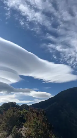 View awan cantik..  sumber video IG : alfyawal17 #view #awan #fypシ゚ #masyaallahtabarakkallah #trending 