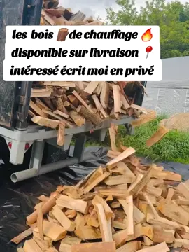 bois 🪵 de chauffage 🔥 disponible 30$ le stère écrit moi en privé più plus d'informations livraison gratuite a partir de 10 stère  #bois #chauffage #quebec 