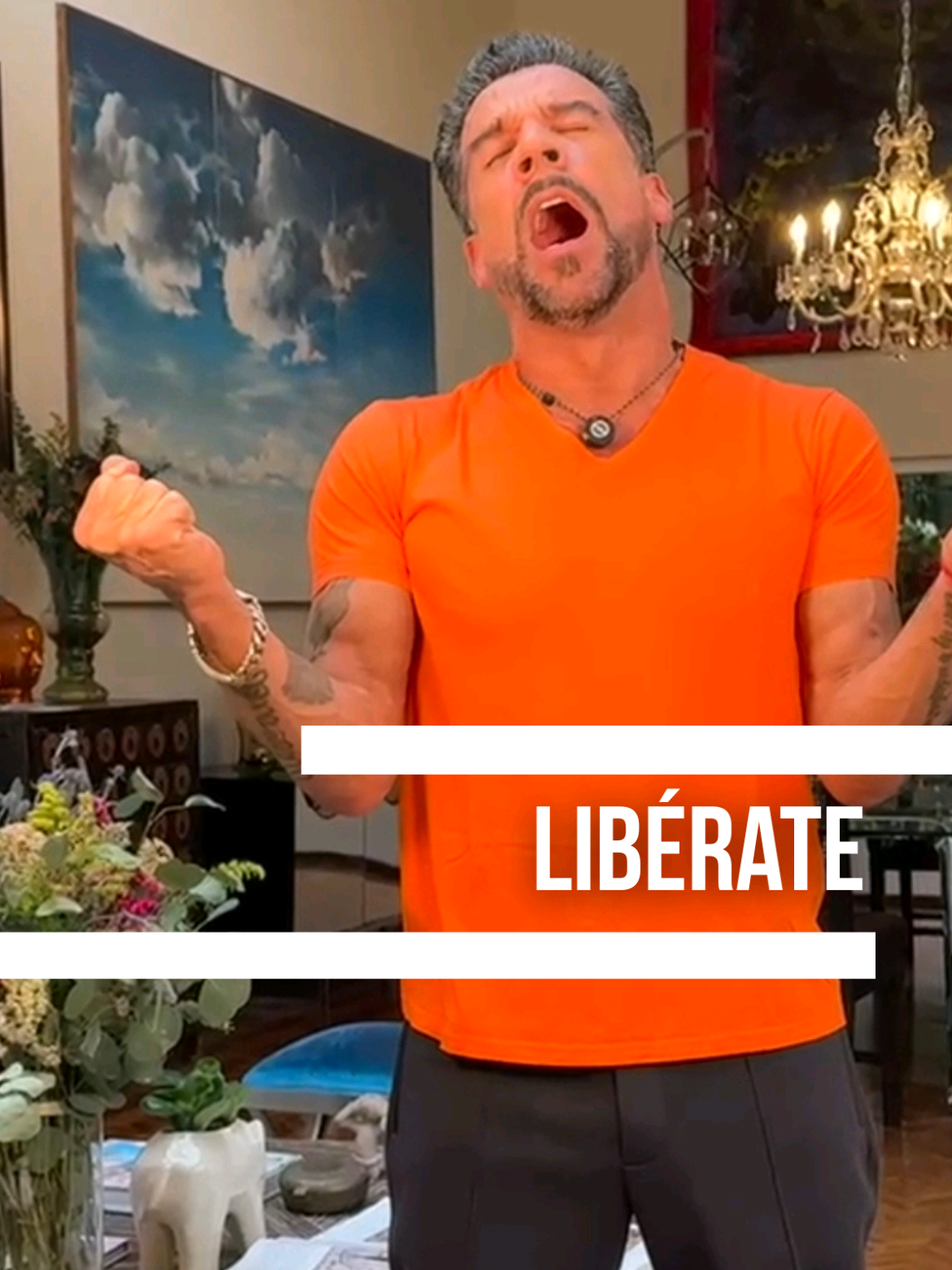 AMO LA ÓPERA !! Amo cantar 🎤 te libera endorfinas muy cañón y tu que amas que no hace a por el qué dirán ? la #pedromoctezuma #longevidad libera tus emociones 👊❤️‍🔥que tengas un gran miércoles #iloveopera 
