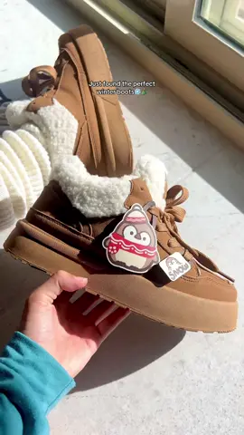 Dropping this Friday btw✨#shoesforwomen #chunkysneakersforwomen #limitededition #wintershoes #shoesforher 