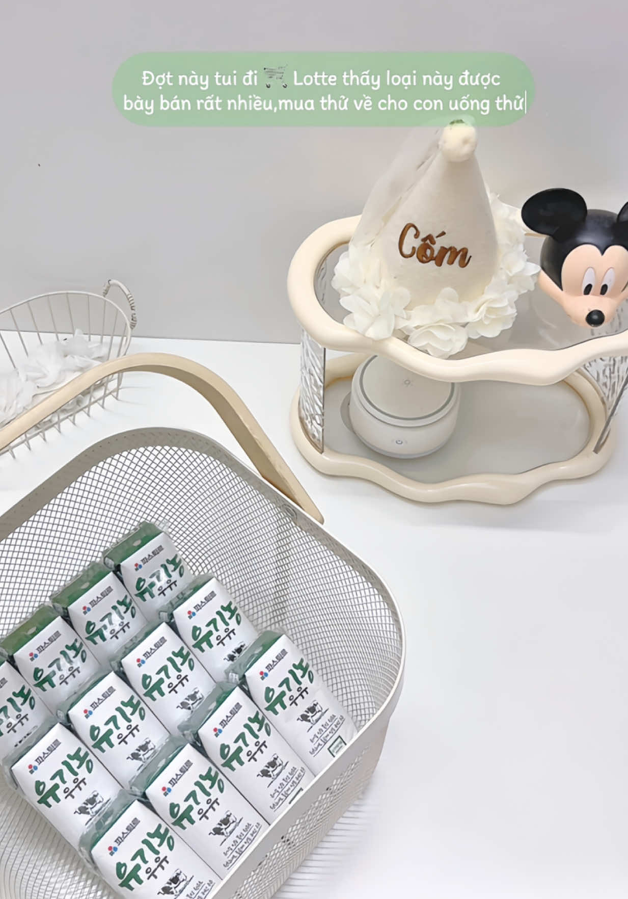 Sữa ngon lắm nha.Ngọt thanh ngậy vừa,size nhỏ phù hợp cho các bé uống ít,và thích hợp cho nhỏ nào dị ứng giống Cốm nha.Test dần dần mỗi ngày 1 xíu trvia e cũng dần ổn hơn rùi các bác ơi.Sữa này thiên về tăng chiều cao lắm nha các bác ơi,muốn con em cao thì múc ngay luôn ạ . #sualotte #suatuoichobe1tuoi #suaorganic #lottewellfood  #suatuoihuuco 