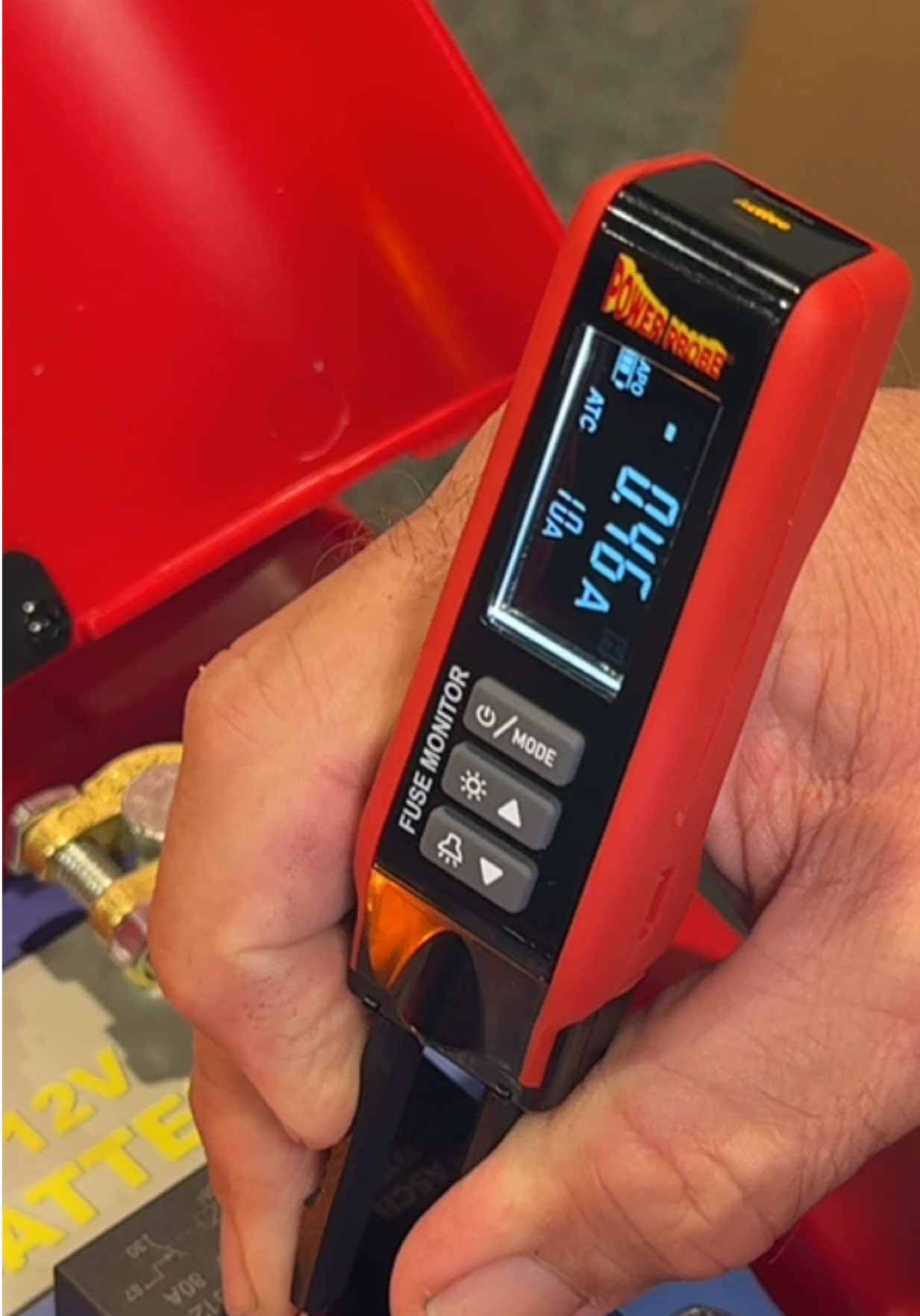 The @Power Probe USA PPFUSE Fuse Monitor takes the legwork out of finding a parasitic draw on a battery. No more charts to surf through, it’s all built in. Only $150. #shoplife #semashow #powerprobe #mechaniclife #tools 
