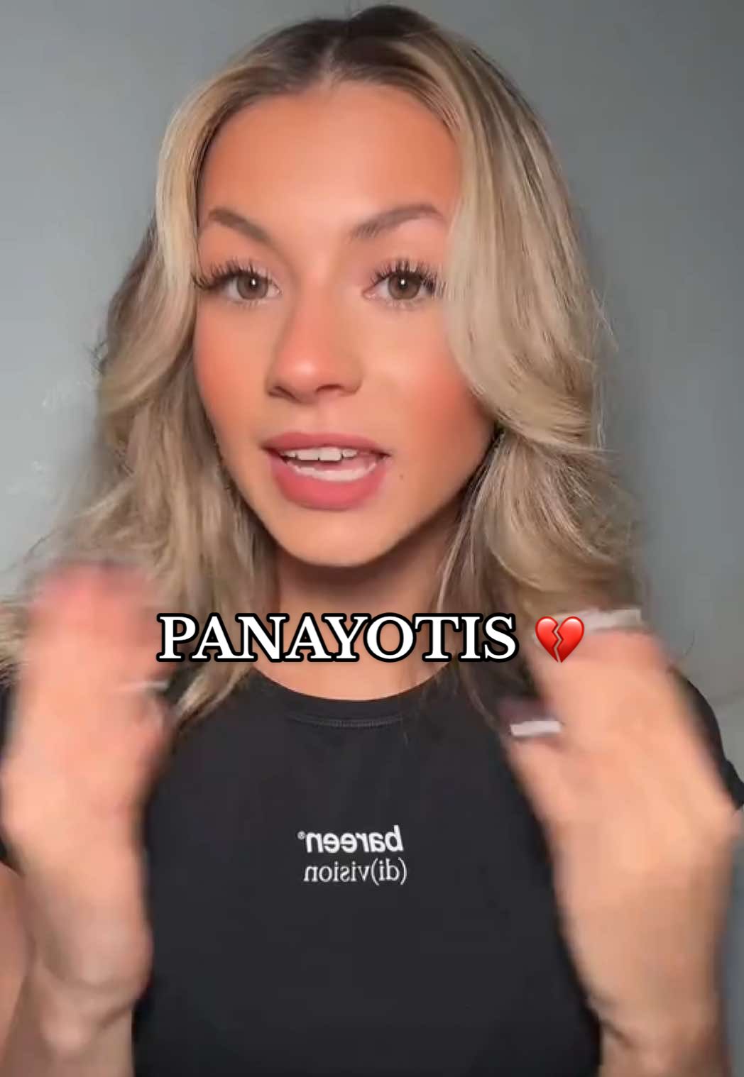 Kære alle, Som I nok har set i medierne, florerer nyheden om, at Panayotis ApS den 11. november 2025 blev erklæret konkurs ved Skifteretten i Kolding. Denne video er lavet for at skabe ro og overblik🙏🏽 Jeg vil gerne understrege, at jeg ikke taler på vegne af kurator eller konkursboet, og jeg repræsenterer ikke Panayotis ApS i juridisk forstand. Det, jeg deler her, bygger udelukkende på den officielle information, som allerede er sendt ud til kunder og offentligheden. Mit formål er ikke at kommentere selve konkursen, men at berolige jer som kunder, leverandører og samarbejdspartnere — fordi jeg kan se, hvor meget forvirring og panik der opstår lige nu. Jeg deler dette for at sikre, at alle får korrekte oplysninger, og for at støtte kurators arbejde med at skabe ro og overblik. Det handler Ikke om debat – men om tryghed og respekt for processen. Da der lige nu deles mange forskellige udmeldinger på sociale medier, vil jeg gerne tydeligt understrege: 👉 Denne sag håndteres udelukkende af kurator – ikke af tidligere ansatte, kunder eller konkurrenter. For henvendelser vedrørende kjoler eller krav, bedes I kontakte Kurator: sosa@poulschmith.dk   For generelle spørgsmål om konkursen, kontakt Michael Panayotis på: 75 82 90 91.  Tak fordi I tager det roligt og afventer kurators videre udmeldinger. Træk vejret – afvent – og følg de officielle kanaler. 🤍 #panayotis #panayotiskonfirmation #panayotiskonkurs #panayotisvejle #panayotiskongenslyngby 