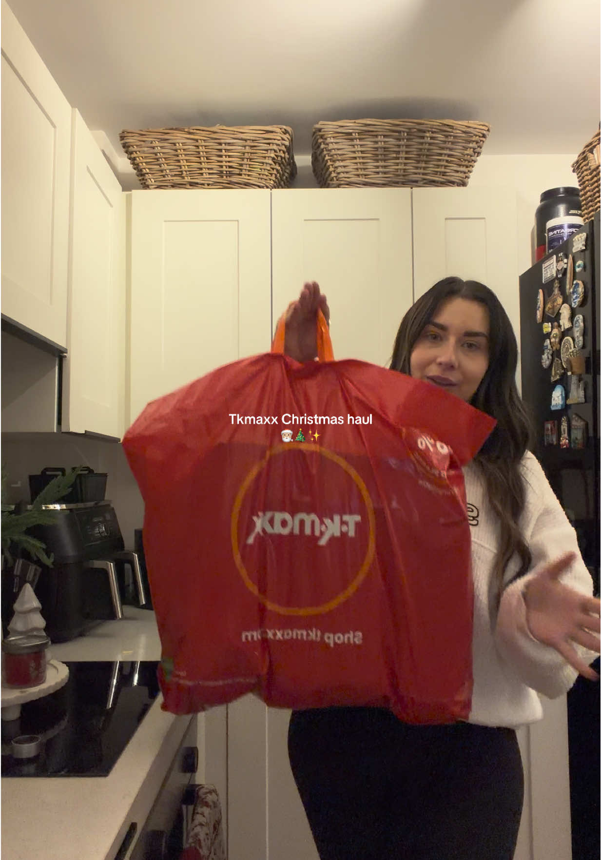 Why’s it dark at like 3pm 😭.. anyways here’s some bits I got from tkmaxx 🎅🏼🎄✨ #tkmaxxhaul #viral #trending