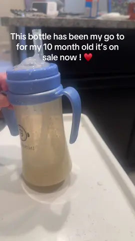 Best baby bottle with a straw and so easy to use and spill proof!! #baby #babybottle #tiktokshop 