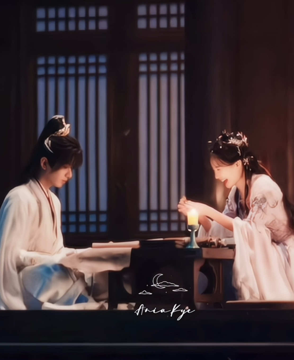 你是我触不到的梦，拥抱不到的光。 Em là giấc mơ tôi không thể chạm, là ánh sáng tôi không thể ôm.  ----  Thương cả hai, mong ksau không còn ràng buộc để hai người có thể về bên nhau. 🫠 _______ #thiendiakiemtam #chengyi #swordandbeloved #lynhatdong #phimtrungquoc #phimcotrang #thanhnghi #xuhuong #trending #vươngquyềnphúquý #tiktokgiaitri #cdrama 