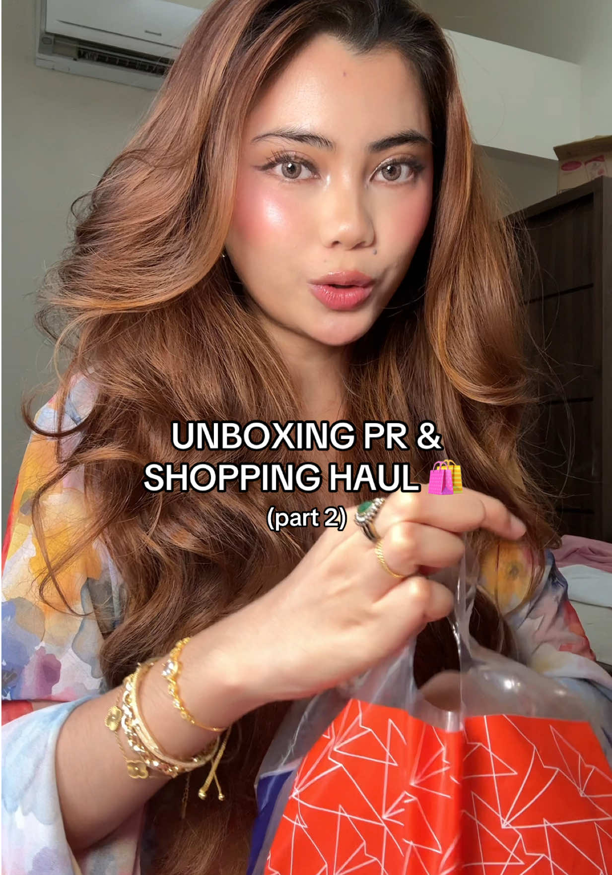 Sambungan part 2 🫶🏻 ni unboxing apa benda i shopping ehehehe semua benda i beli, memang my favourite product sangat!!! 🤩✨ @L’OCCITANE  @HOOGA  #shopping #haul #hauls #tiktok #unboxing 