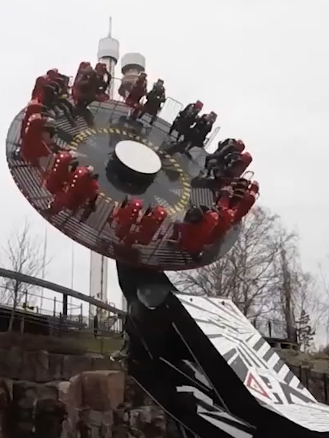 Vai encarar o Heavy Rotation no Cacau Park? 😱 #cacaupark  #cacaushow #heavyrotation