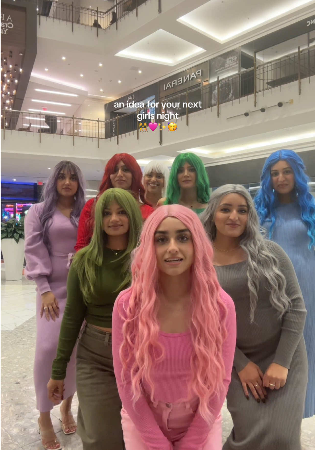 can’t believe it’s been a year since this iconic night #wigs #girlsnight #girlsjustwanttohavefun #amazonwigs #girlsnightout 