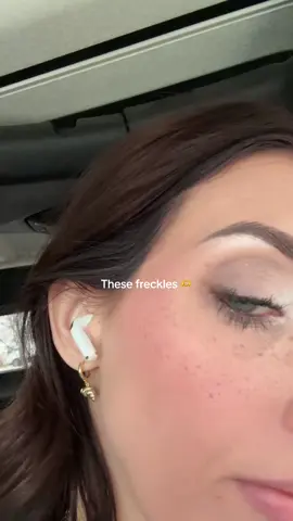 This freckle stamp is so nice And natural looking😍Looks like my real freckles !!  #freckles #makeup #frecklestamp #blackfridaydeals #christmas 