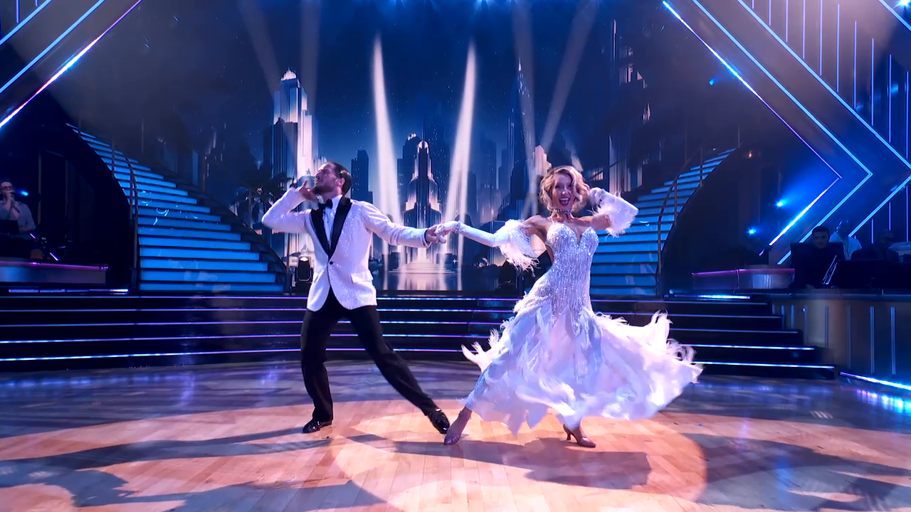 Alix Earle and pro Val Chmerkovskiy perform a Foxtrot to “Singin’ In The Rain” by Matthew Morrison. #DWTS20 #DWTS