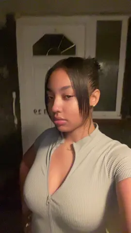 i’m so bad i can’t even go outside 😛😛