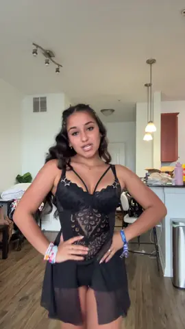 ignore me chewing the lyrics. 