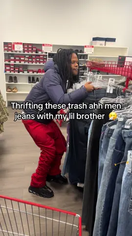 We shall give out to the homeless #thrift #thriftshop #thriftfinds #thrifted #fyp 