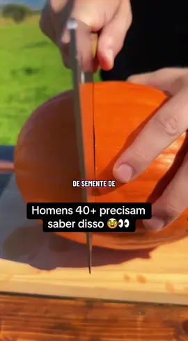 O óleo de semente de abóbora é um tipo se óleo natural rico em gorduras boas que trazem benefícios para saúde de forma geral, claro que os resultados posem variar. #saude #homens #homensmaisde40anos 