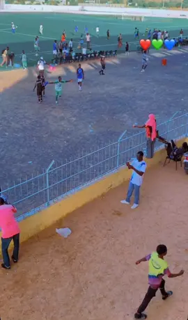 toujours là avec ton sourire 😄, ta gentillesse 💐 et ton cœur rempli d’amour ❤️. Grâce à toi, chaque jour devient plus beau 🌞, chaque moment plus doux 🍀 et chaque souvenir plus précieux 📸. Je te souhaite tout le bonheur du monde 🌍✨ parce que tu le mérites vraiment 🙏💫. Merci d’être toi 💕 — une amie unique, vraie et irremplaçable 🤝🌹#VoiceEffects @une fadillat 