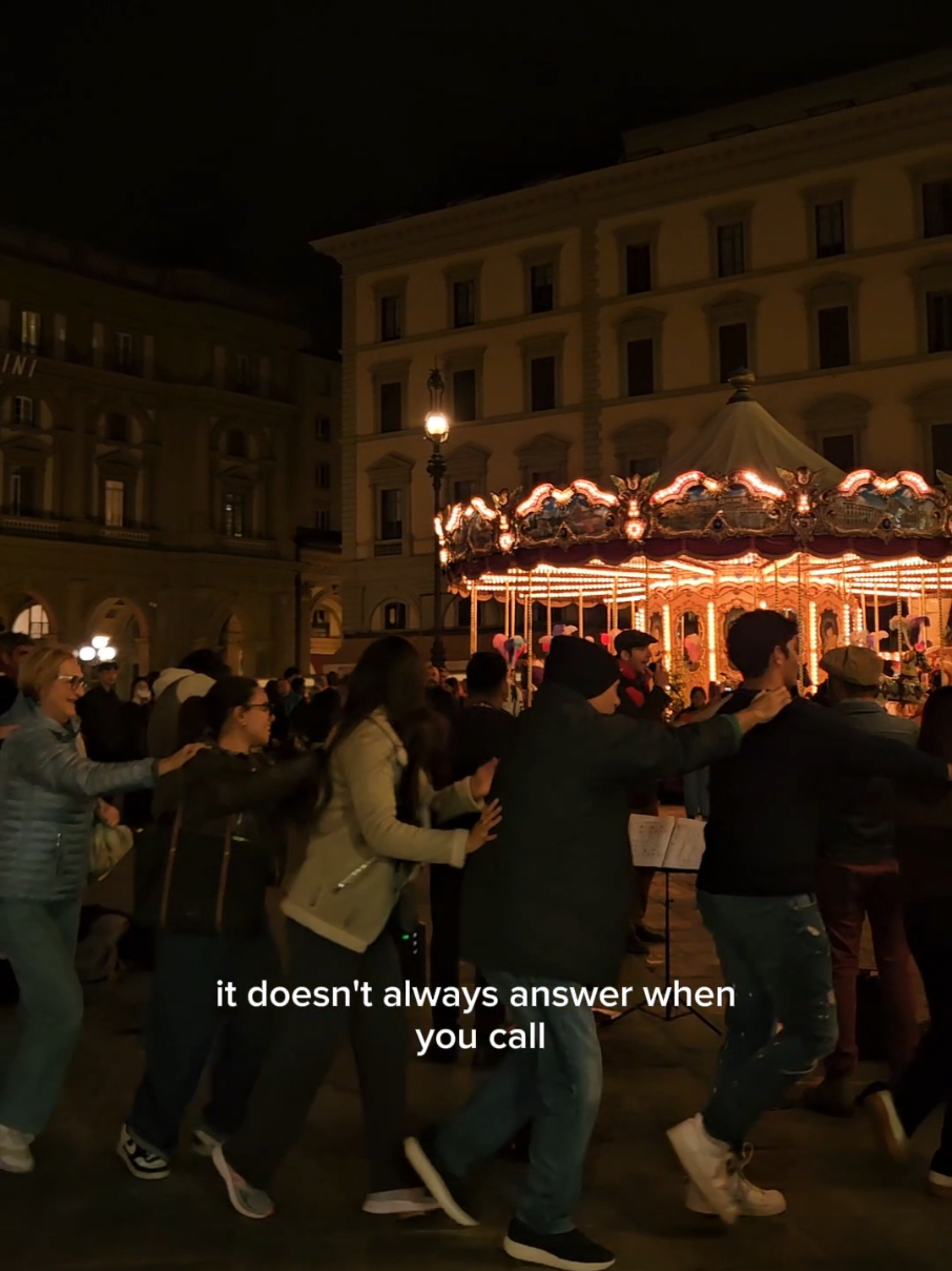 If you look for it, I've got a sneaky feeling you'll find that love actually is all around #oliviadean #italy 