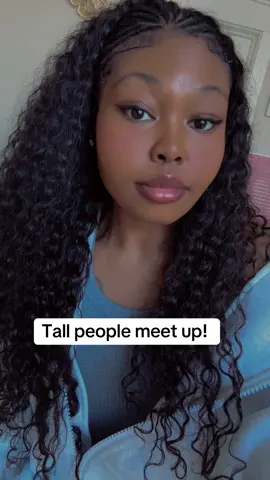 I will circle the block🙃 j/k j/k lol ..or am I? 😆😂😂 #tall #meetup #men 