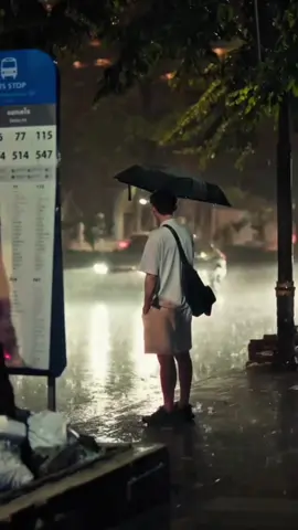 “คำชมที่ไม่เคยได้ยินจากบ้านของตัวเอง” ผมเชื่อว่ามีหลายคนที่เติบโตมา ในครอบครัวที่ไม่เคยได้รับคำชม ไม่เคยได้รับความอบอุ่นตั้งแต่เด็กจนโต ไม่มีคำว่า “เก่งมากเลยลูก” ไม่มีอ้อมกอด ไม่มีคำพูดให้กำลังใจ มีแต่เสียงตำหนิ เปรียบเทียบ หรือความเฉยชา #เธรด  #เธรดความรู้สึก #สตอรี่_ความรู้สึก😔🖤🥀 #ความรู้สึก #ชีวิต 