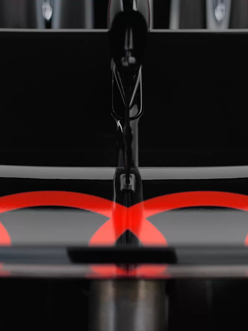 GOSTOU? @audif1 mostrou carro da temporada 2026 da F1, quando assume de vez a identidade da estrutura da atual Sauber. O que achou? Vídeo: Audi