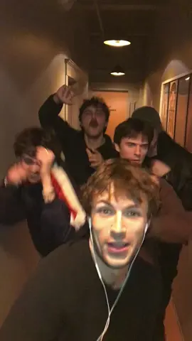 I love the animals sorry it’s glitchy alright #fypシ Seattle tonight @blacksalt