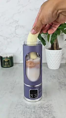 Sometimes you just need something fast to keep you going on those nonstop days 🕒🍓… this portable blender packs a powerful motor, crushes ice in seconds, and features a sleek digital display — so you can blend your fruits, ice, or greens anytime, anywhere ⚡🥤 The perfect Christmas gift 🎄🎁 — practical, stylish, and made for people always on the move. #HealthyRoutine #PortableBlender #QuickBlendLife #OnTheGoEnergy #dailywellness 