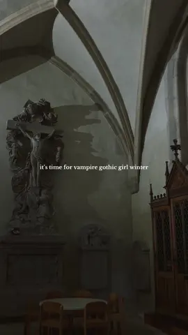 All winters should be a mix of victorian gothic and donna tartt  ig: @ammy.owl  #victoriangothic #charliexcx #gothicwinter #gothicaesthetic 