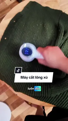 Quần áo bị xù lông, xơ vải thì dùng cái máy cắt lông xù này là sạch đẹp ngay #dodungtienich #maycatlongxu #tienich 