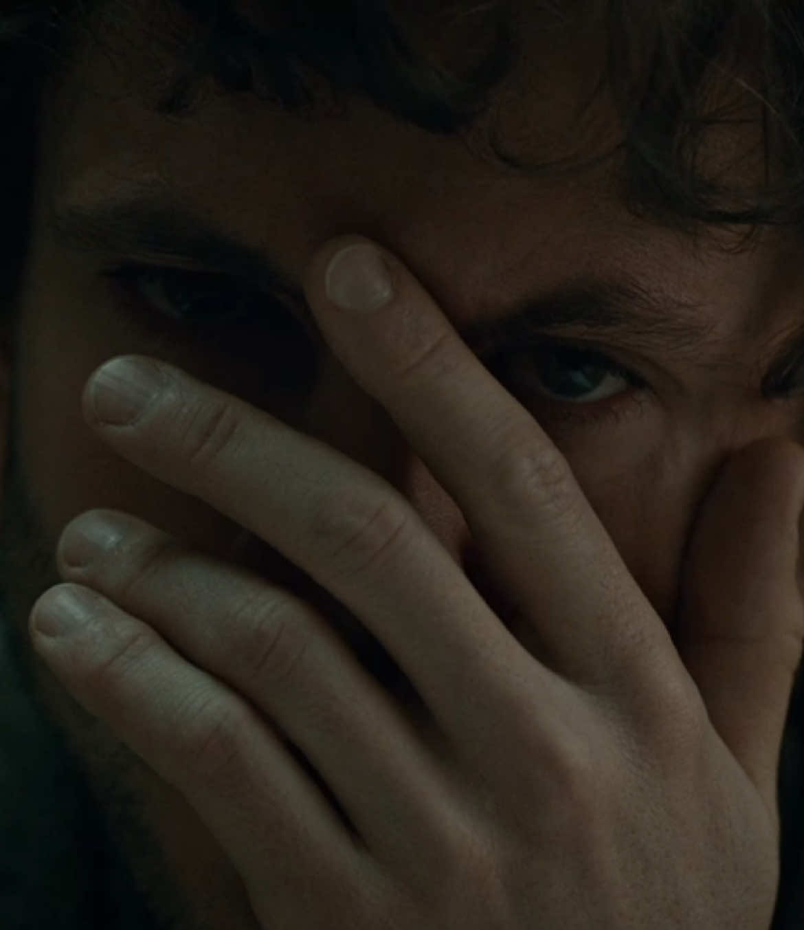 daily dose of will graham for a lonely sad girl stuggling w college rn | also i’m slumped w work rn, yr13 ain’t the easiest man let me tell ya that | real ones know this is a repost (w/o colouring), and since it’s autumn hannibal is vv fitting #willgraham #hannibal #hughdancy #madsmikkelsen 