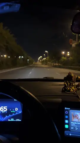 Đoạn đường đẹp nhất là khi vắng…! Đạp ga cho lẹ lẹ 😁😁😁