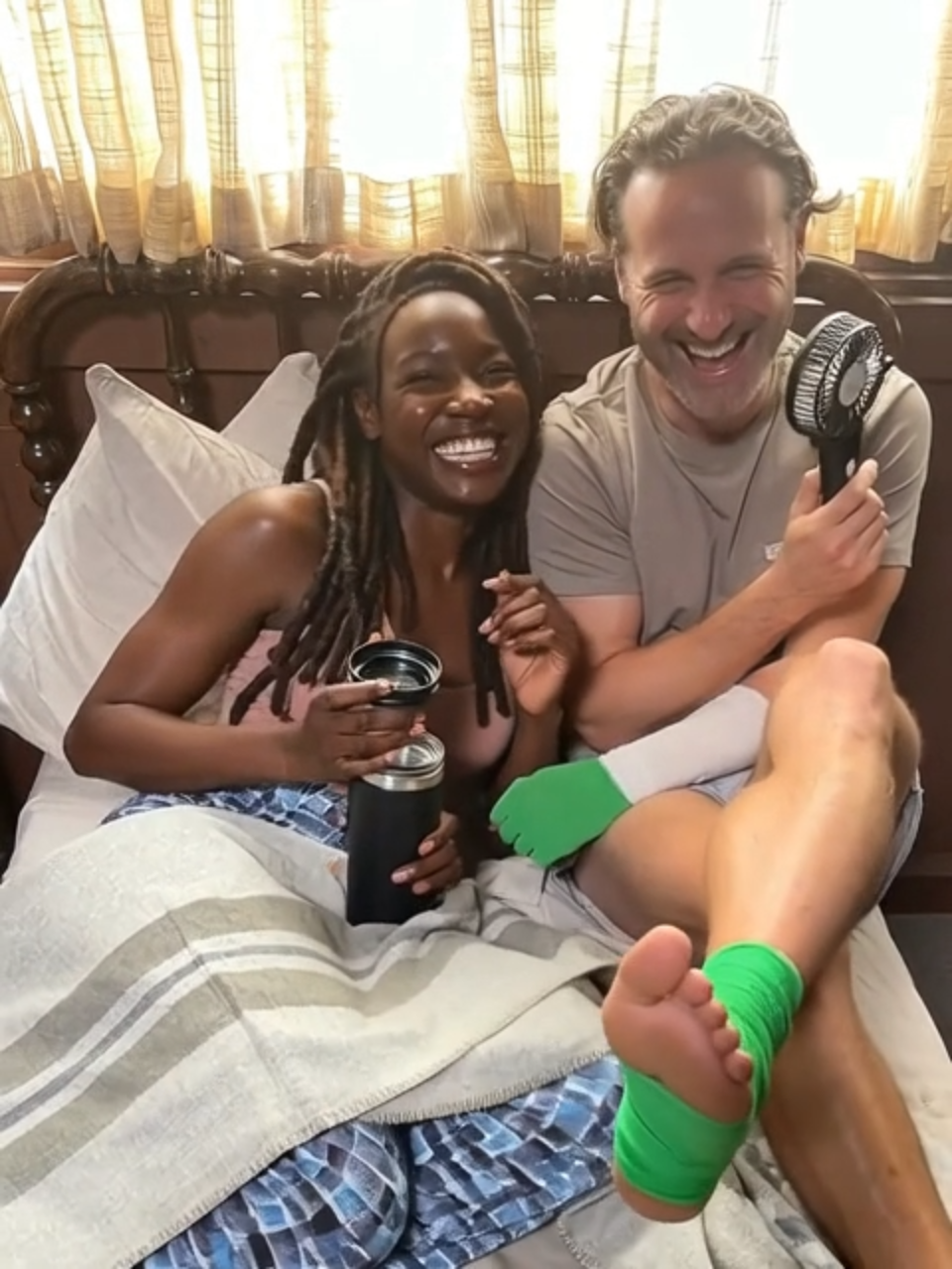 APENAS UM MOMENTO.... #michonnegrimes, #the walking dead lee #carl #rickgrimes #dark #twd