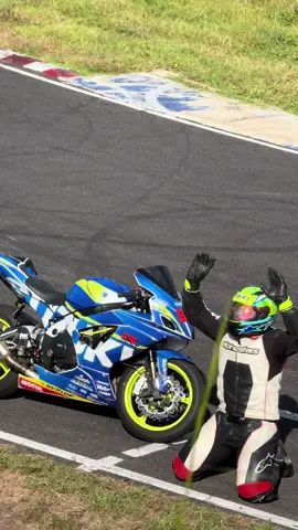 Porque en todo momento hay que poner a Dios por delante y darle las gracias por todo🙏