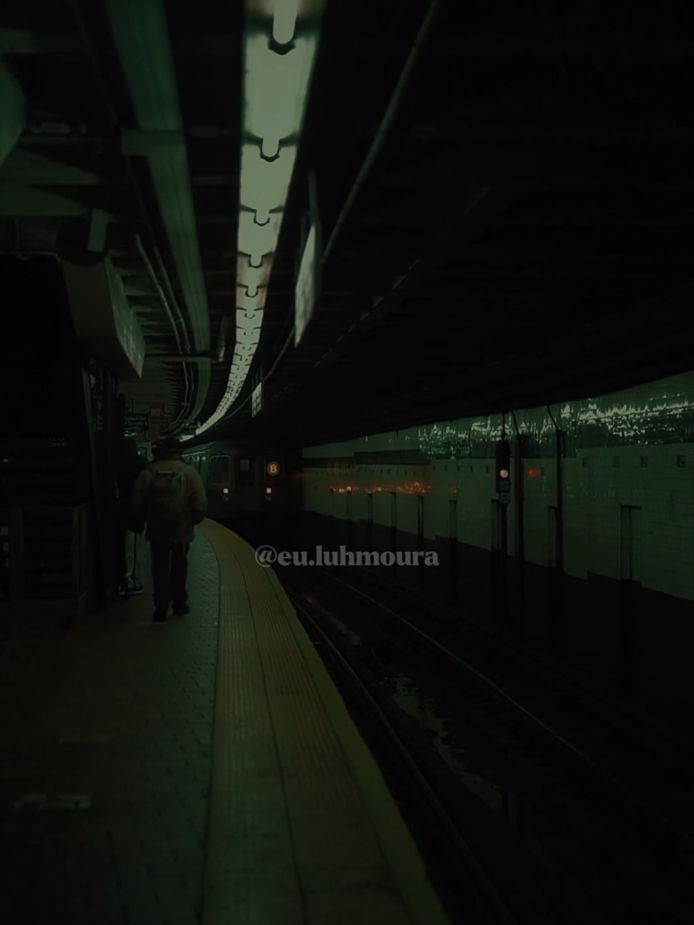 A vida é um presente ❤️✨️ #luhmouraconsultoria #motivacionalvideo #inspiração #pararefletir #vida 