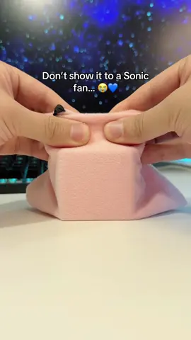 Holographic cube of Sonic 😍 #sonic #sonicthehedgehog #sonicedit #sonicfandom This is a Holographic cube of Sonic 