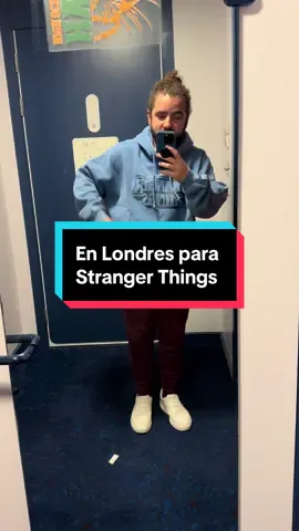 Netflix me trajo a Londres para la premiere del final de Stranger Things. Creo que me esperan varias sorpresas en la semana así que seguro estaré subiendo más cosas por acá. Yo iba a llegar a dormir pero @Netflix Latinoamérica tenía otros planes. #strangerthings #strangerthings5 #st5londoninvasion  