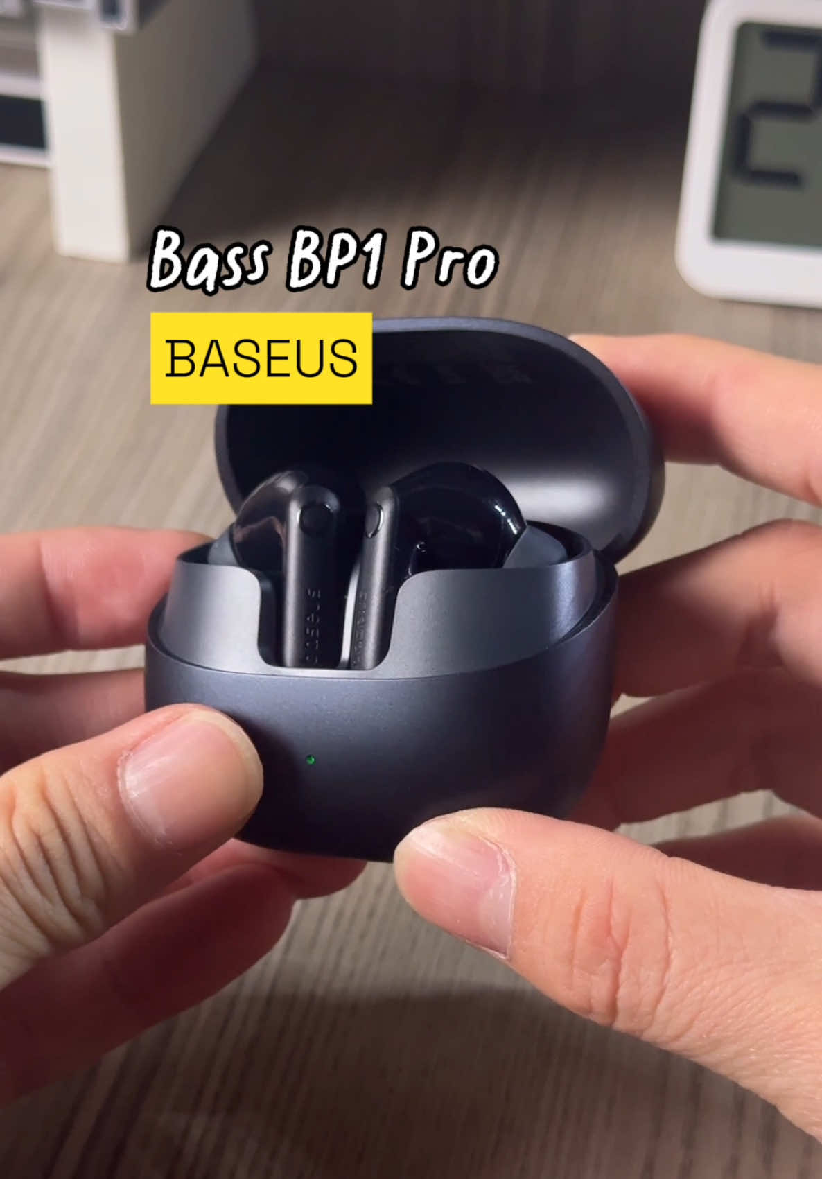 Không phí tiền cho một con tai nghe chất lượng như thế này. 😍😍 Nhà baseus làm tai nghe phải nói biết nịnh tai người nghe lắm luôn. #tainghebluetooth #bassbp1pro #baseus 