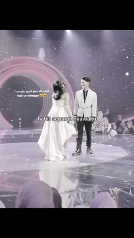 seluruh Indonesia mewek liat DA7 tadi malam, antara bangga April lolos tetapi sedih karena Robi yg tersenggol🥺🥺 @da7april3 @da7_robi  #da7 #dangdutacademy7 #ropril #aprilcirebon #robijakarta 