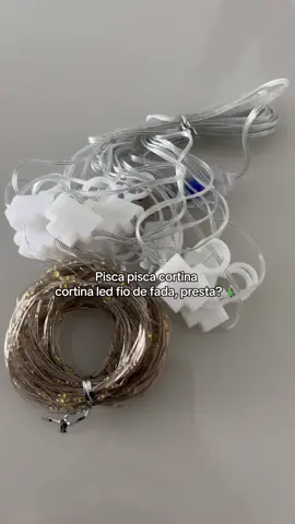 Pisca pisca cortina led fio de fada, presta? VEM INSTALAR na minha sacada comigo 🎄✨#piscapisca #fiodefada #natal2025 