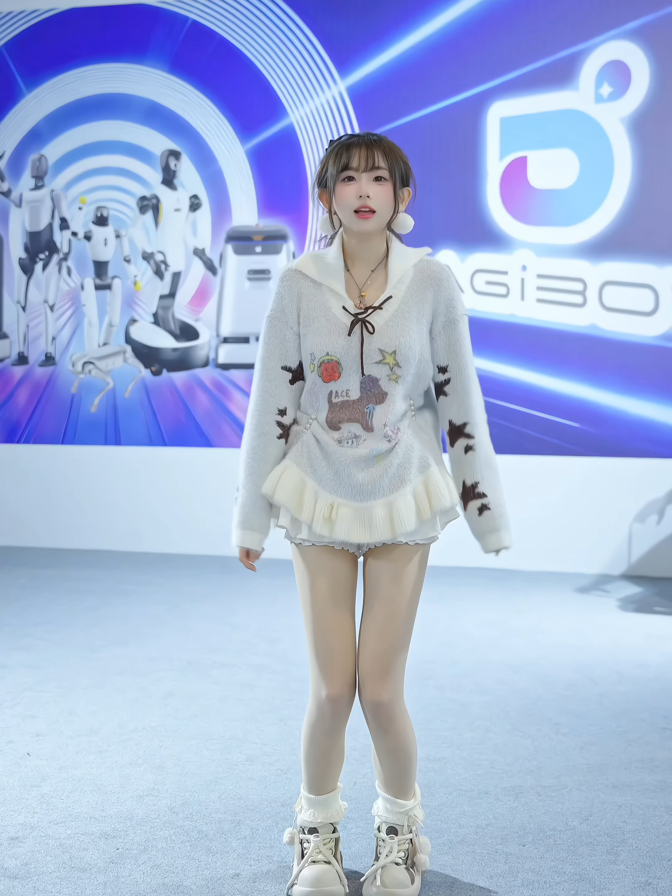 快看~这有甜妹型号机器人~ #灵创编舞 #人机舞 #机器人达人秀 #ai新星计划