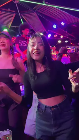 ทีมนี้นั่งไม่เป็น🤣#ครัวทักษิณตะวันนา #ฅรัวทักษิณตะวันนา #มายมอมแมม #หน้าด้านหน้าทน #มีผัวแล้วพี่ก็ยังรัก 